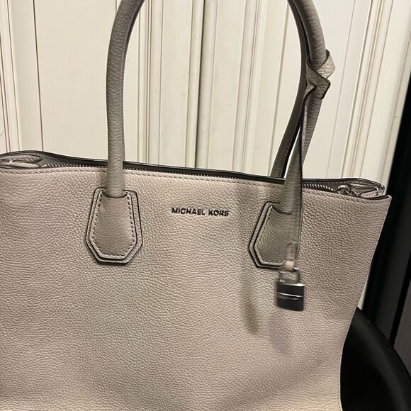 Michael Kors Tan Pebbled Leather Hamilton Traveler Satchel Handbag - Picture 15 of 16